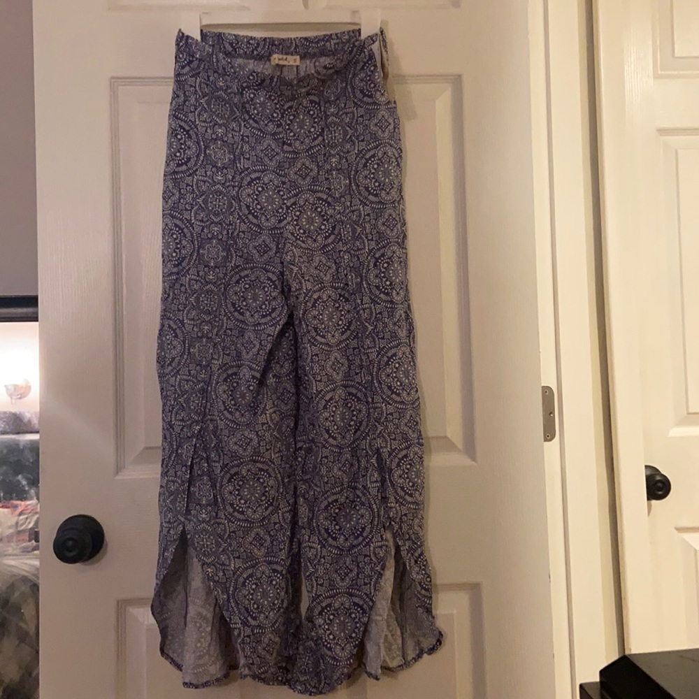 Blue and white pattern Culottes